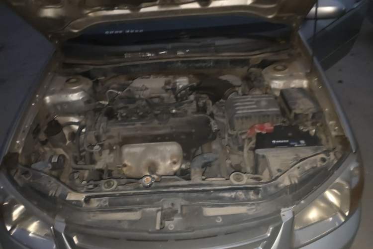 Used Kia Cerato 2008 European-style 1.6 MT GL Engine Bay