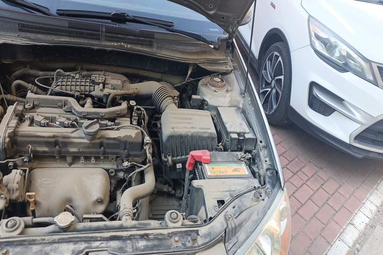Used Kia Cerato 2008 European-style 1.6 MT GL Engine Bay Left