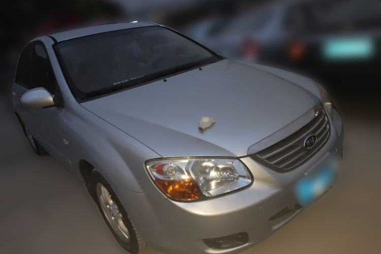 Used Kia Cerato 2008 European-style 1.6 MT GL Front Right 45 Deg