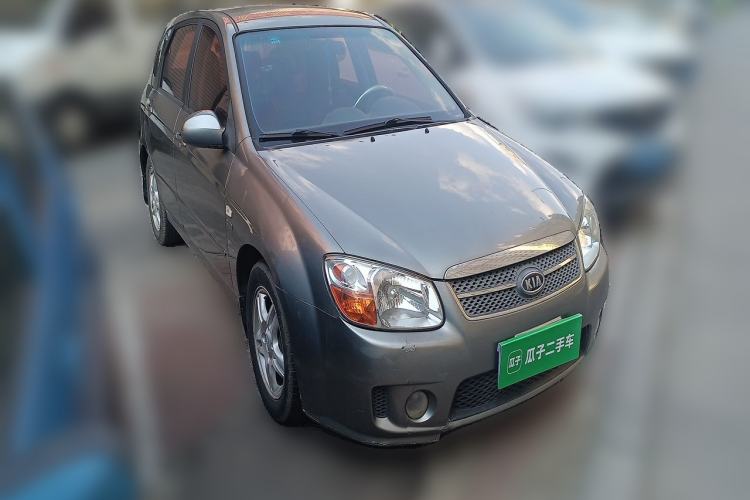 Used Kia Cerato 2008 European-style 1.6 MT GL Front Right 45 Deg