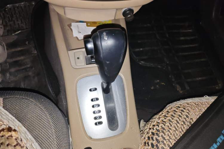 Used Kia Cerato 2008 European-style 1.6 MT GL Gear Lever