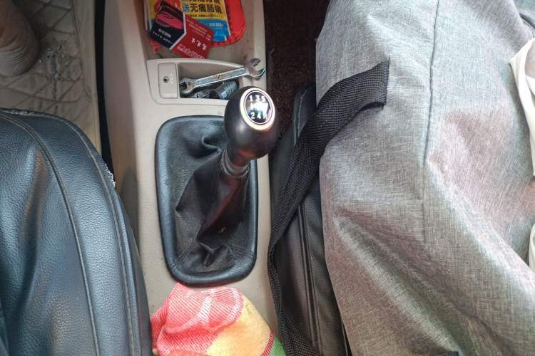 Used Kia Cerato 2008 European-style 1.6 MT GL Gear Lever