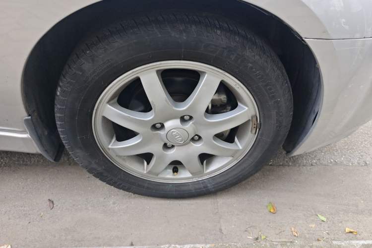 Used Kia Cerato 2008 European-style 1.6 MT GLS Right Front Wheel Hub