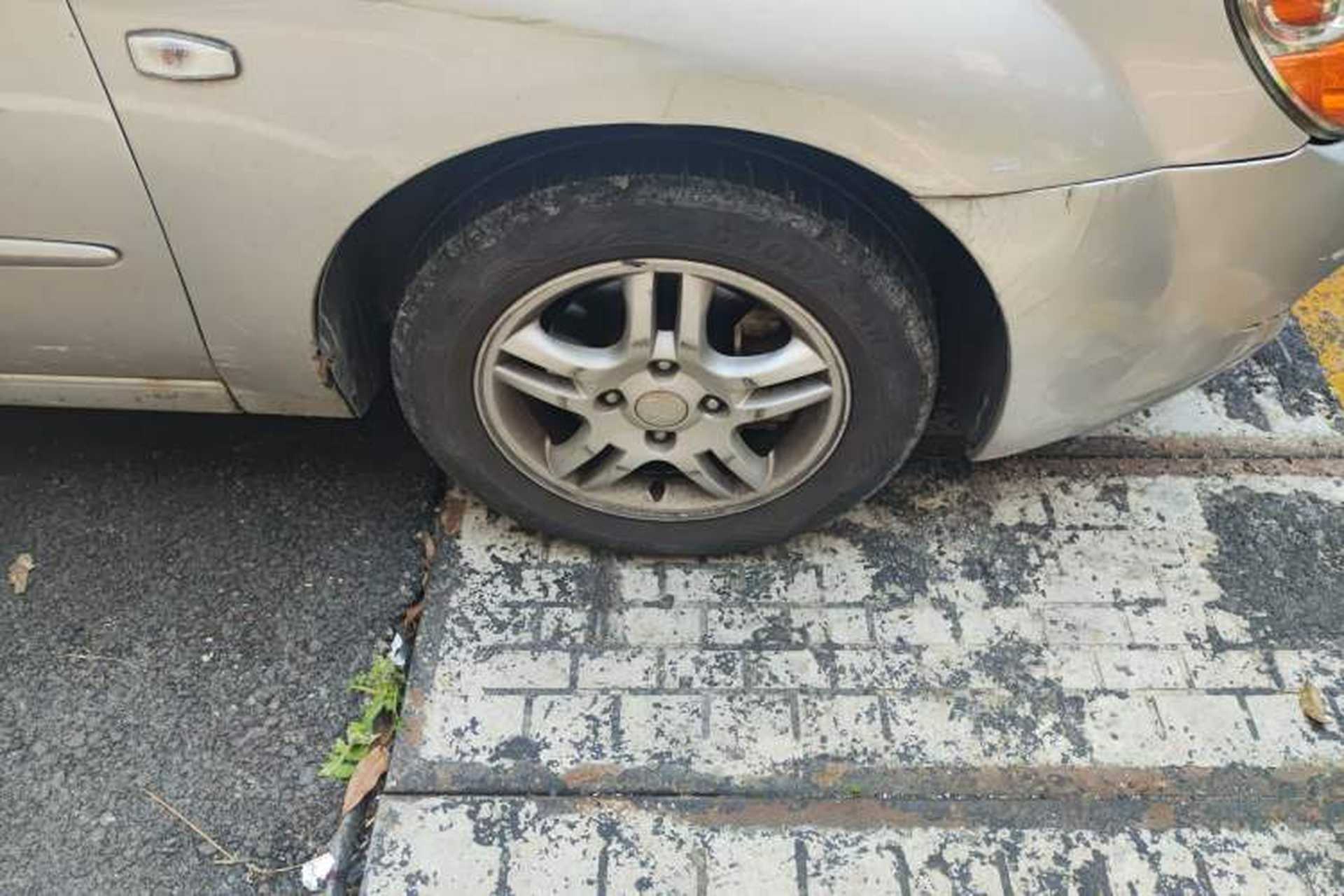 Used Kia Cerato 2008 European-style 1.6 MT GL Right Front Wheel Hub