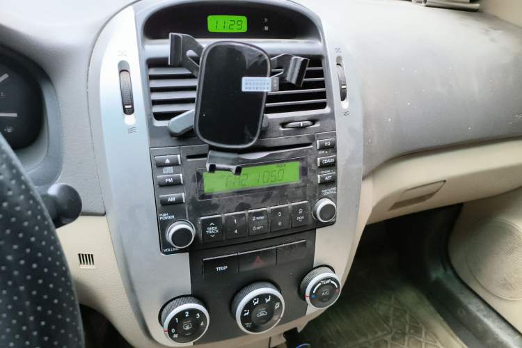 Used Kia Cerato 2010 1.6L MT GL Audio And AC Panel