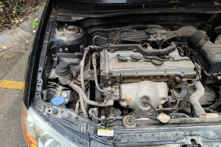 Used Kia Cerato 2010 1.6L MT GL Engine Bay Right