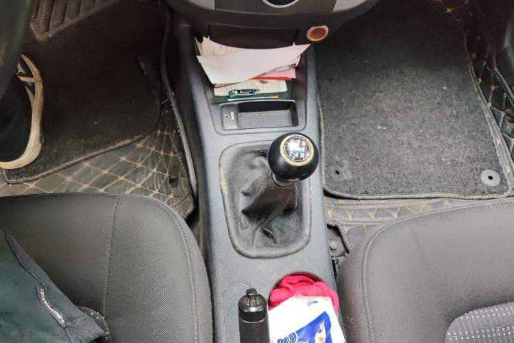 Used Kia Cerato 2010 1.6L MT GL Gear Lever