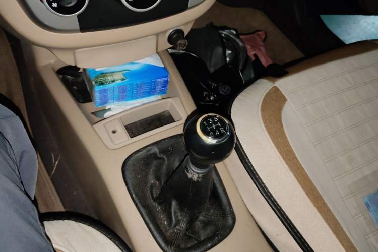 Used Kia Cerato 2010 1.6L MT GL Gear Lever