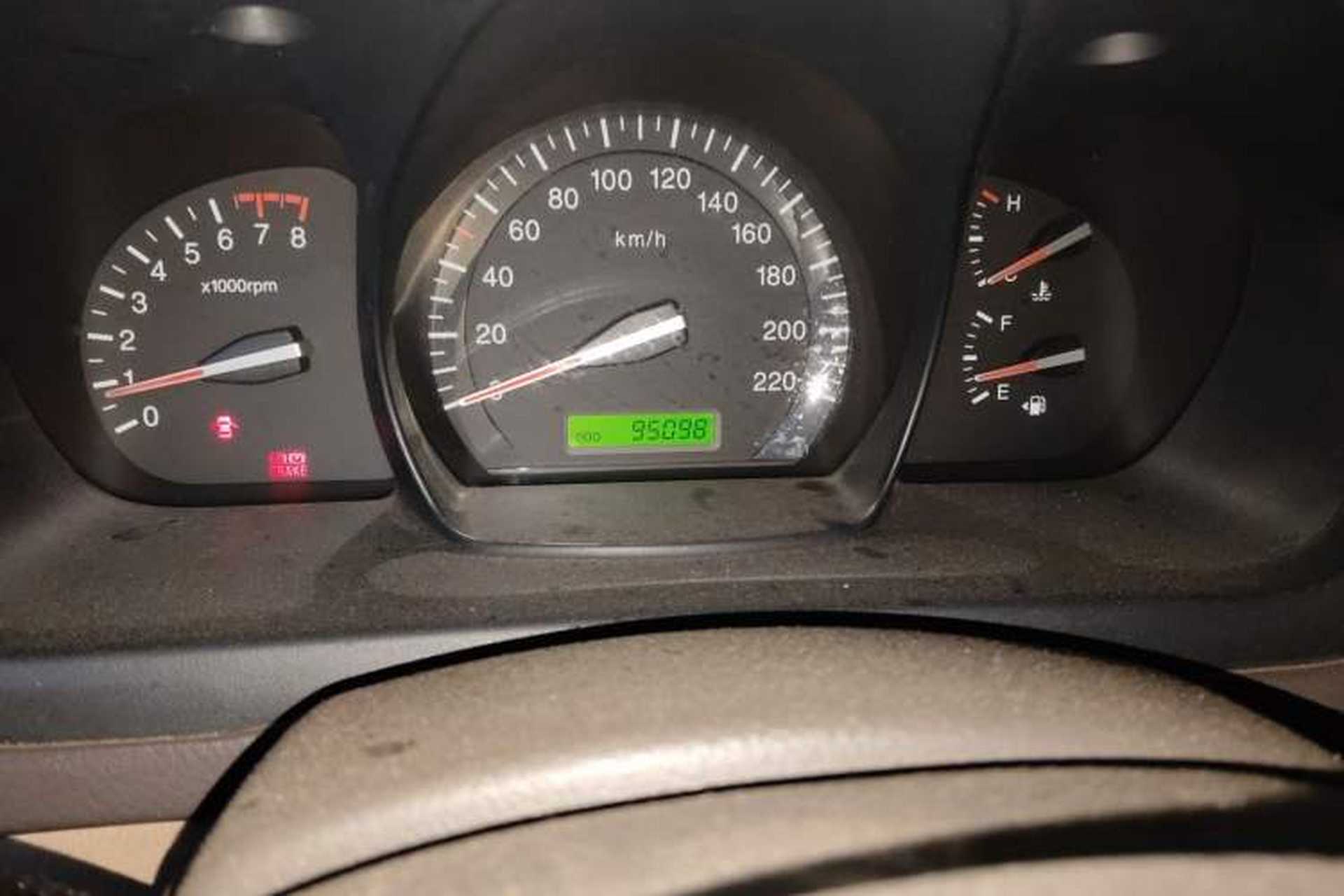 Used Kia Cerato 2010 1.6L MT GL Odometer Close Up