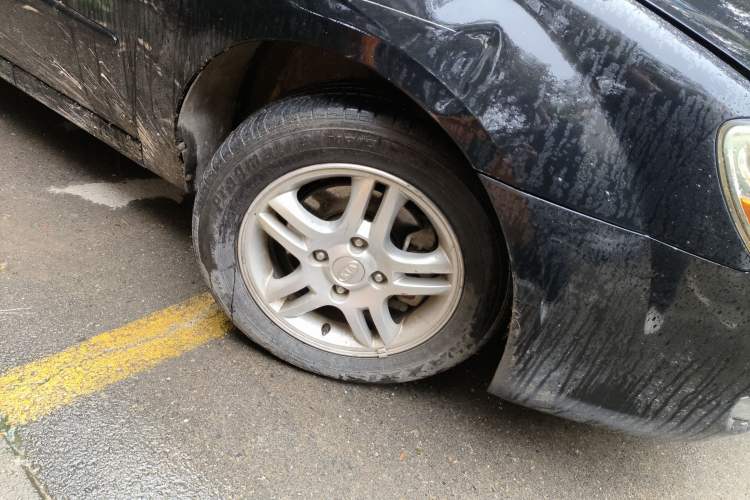 Used Kia Cerato 2010 1.6L MT GL Right Front Wheel Hub