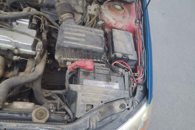 Used Kia Cerato 2010 1.6L MT GL Engine Bay Left