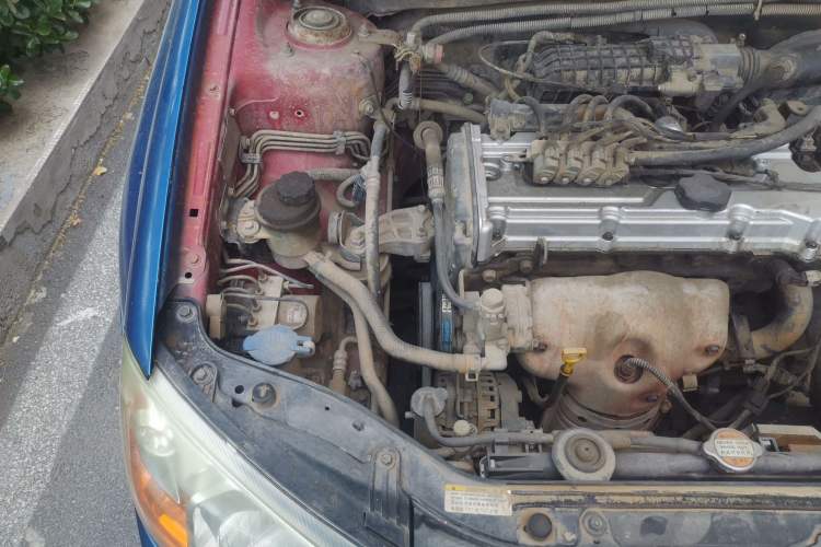 Used Kia Cerato 2010 1.6L MT GL Engine Bay Right