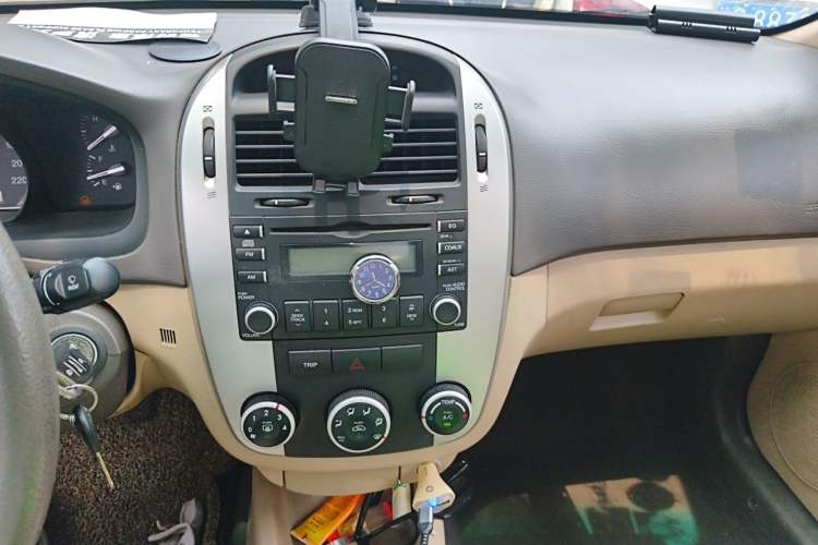 Used Kia Cerato 2010 1.6L MT GL Audio And AC Panel