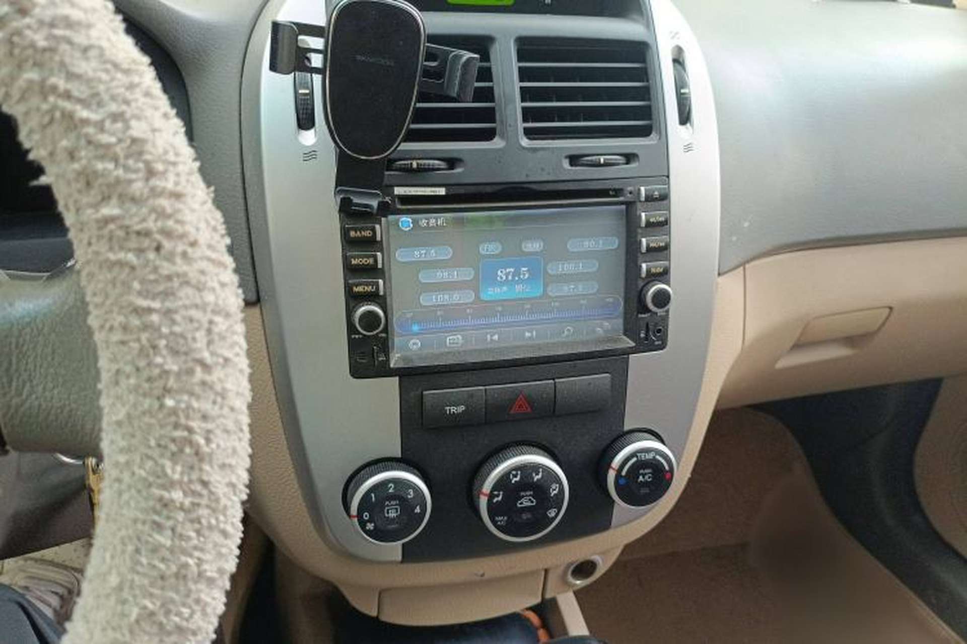 Used Kia Cerato 2010 1.6 AT GL Audio And AC Panel