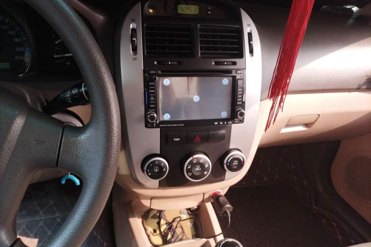 Used Kia Cerato 2010 1.6L MT GL Audio And AC Panel