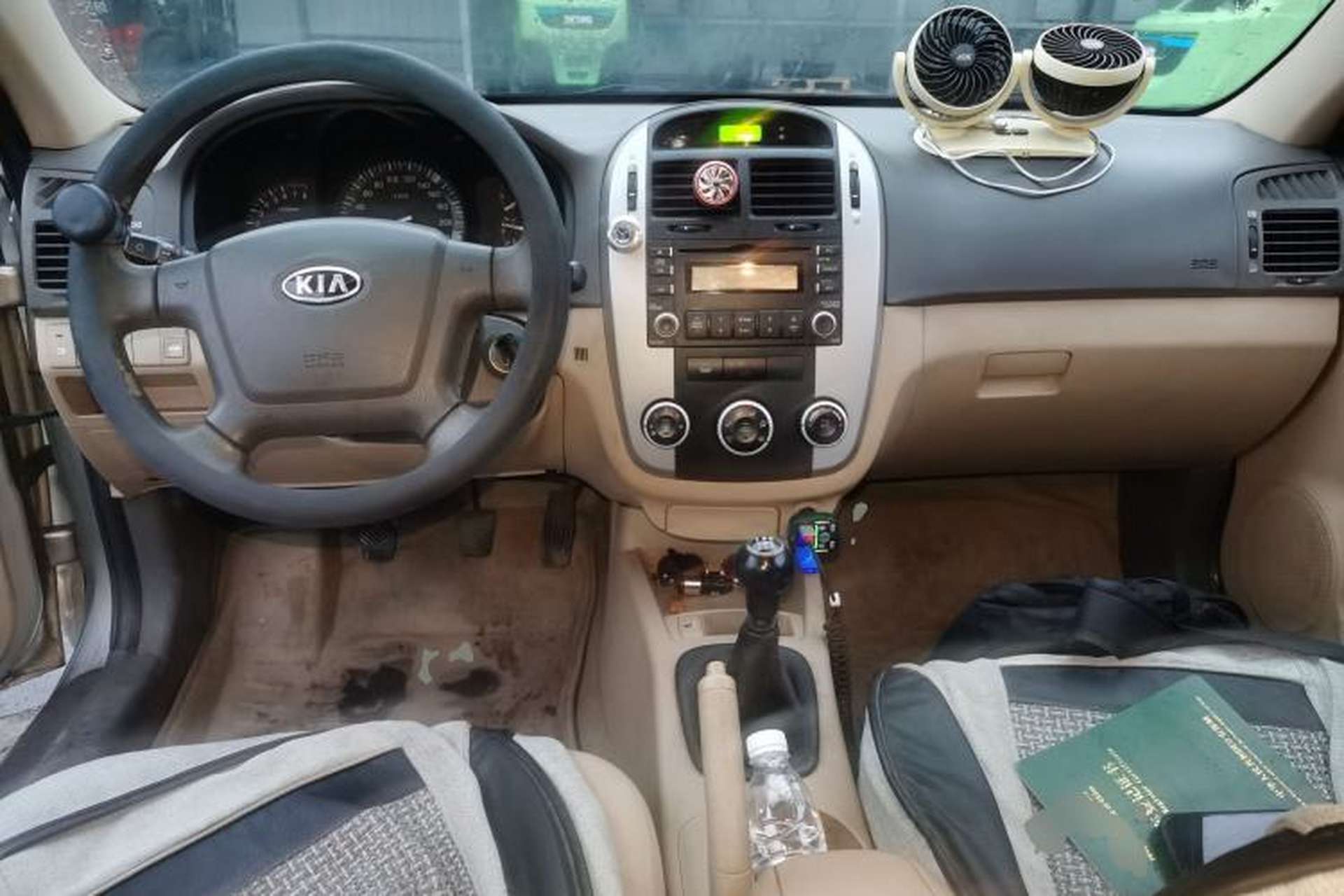 Used Kia Cerato 2010 1.6L MT GL Center Console