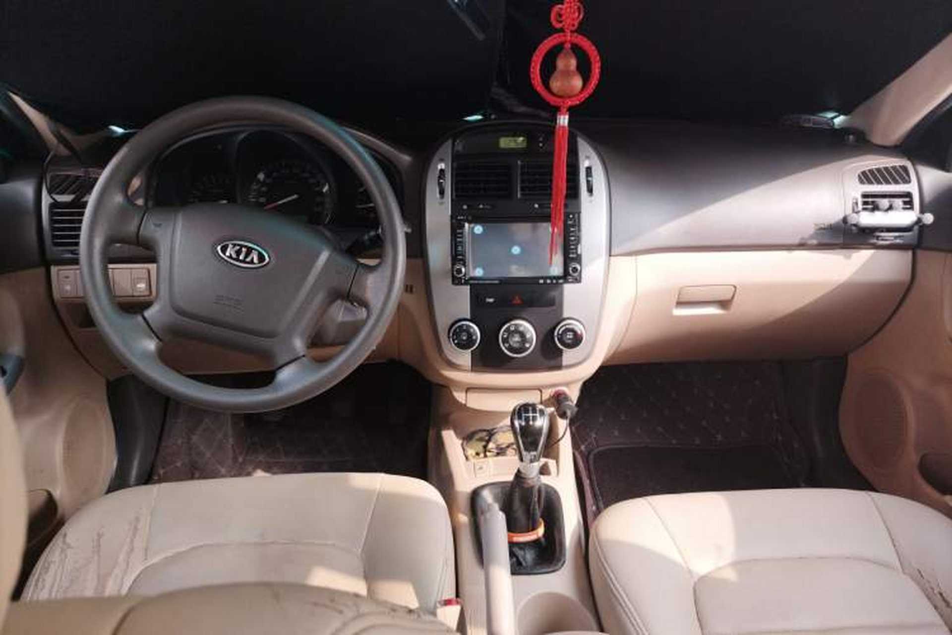 Used Kia Cerato 2010 1.6L MT GL Center Console