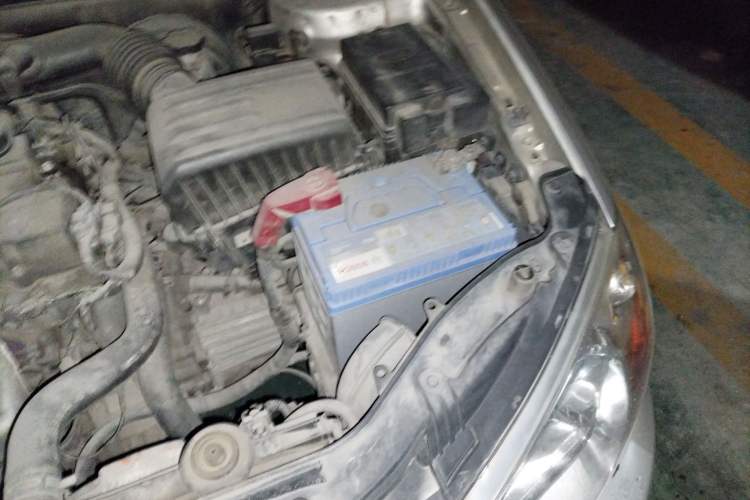 Used Kia Cerato 2010 1.6L MT GL Engine Bay Left