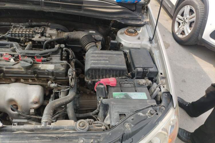 Used Kia Cerato 2010 1.6L MT GL Engine Bay Left