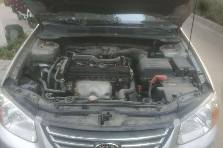 Used Kia Cerato 2010 1.6 AT GL Engine Bay