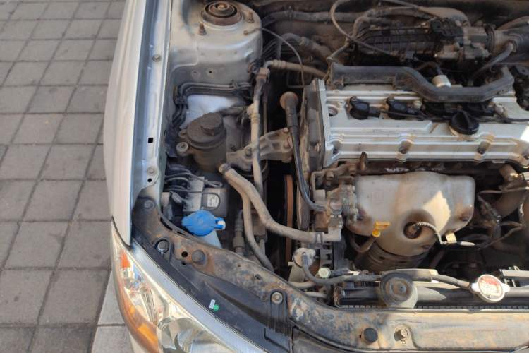 Used Kia Cerato 2010 1.6L MT GL Engine Bay Right