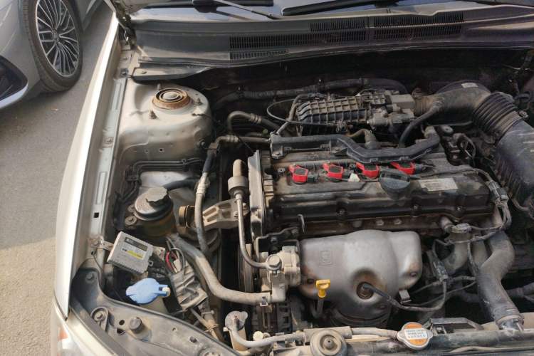 Used Kia Cerato 2010 1.6L MT GL Engine Bay Right