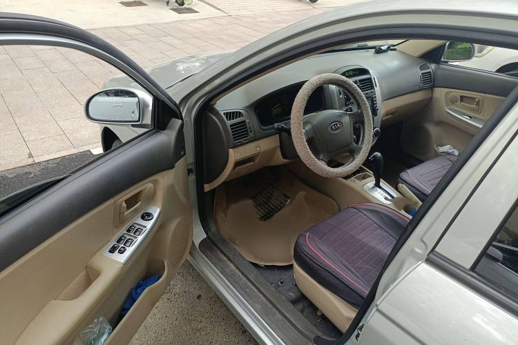 Used Kia Cerato 2010 1.6 AT GL Interior 3