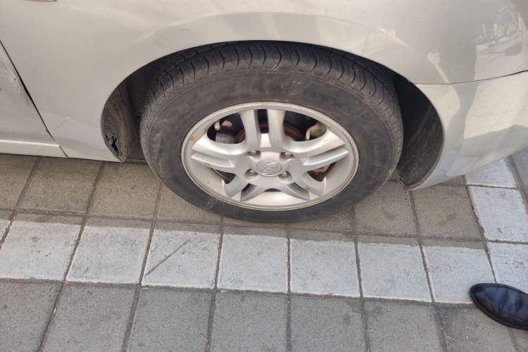 Used Kia Cerato 2010 1.6L MT GL Right Front Wheel Hub