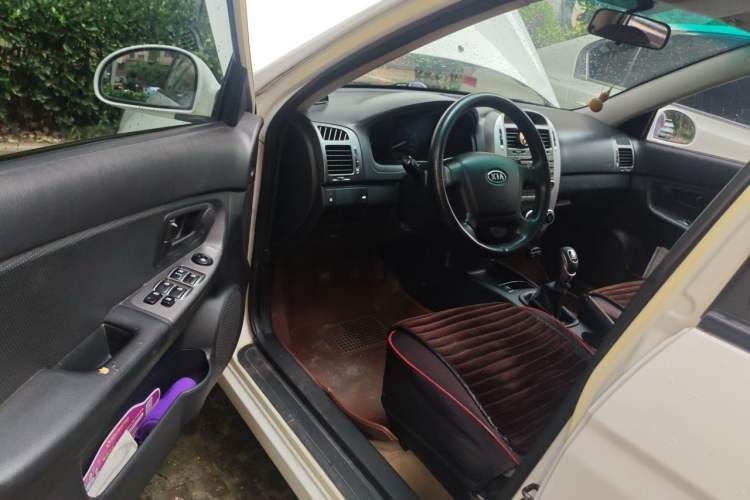 Used Kia Cerato 2010 1.6L MT GL Driver Seat