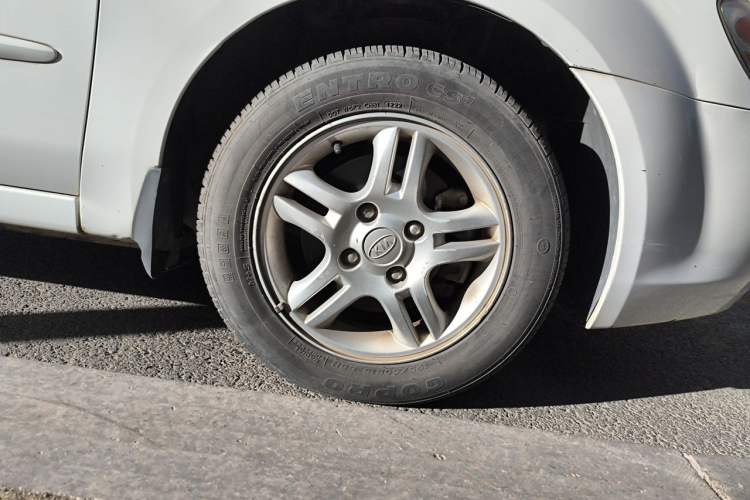 Used Kia Cerato 2010 1.6L MT GL Right Front Wheel Hub