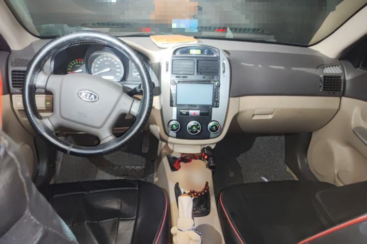 Used Kia Cerato 2012 1.6L MT GL Center Console