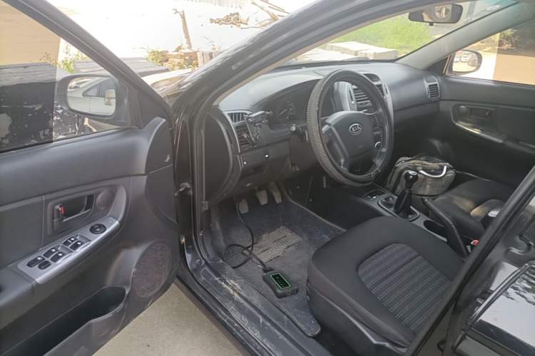 Used Kia Cerato 2012 1.6L MT GL Driver Seat