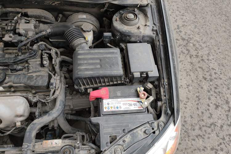 Used Kia Cerato 2012 1.6L MT GL Engine Bay Left