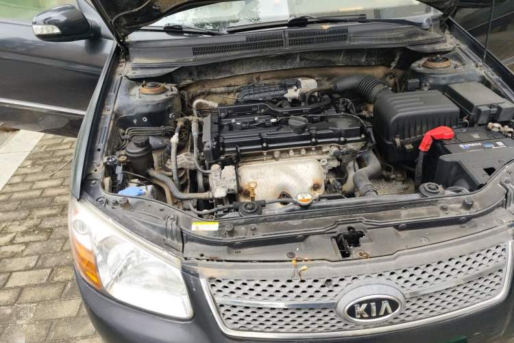 Used Kia Cerato 2012 1.6L MT GL Engine Bay Right
