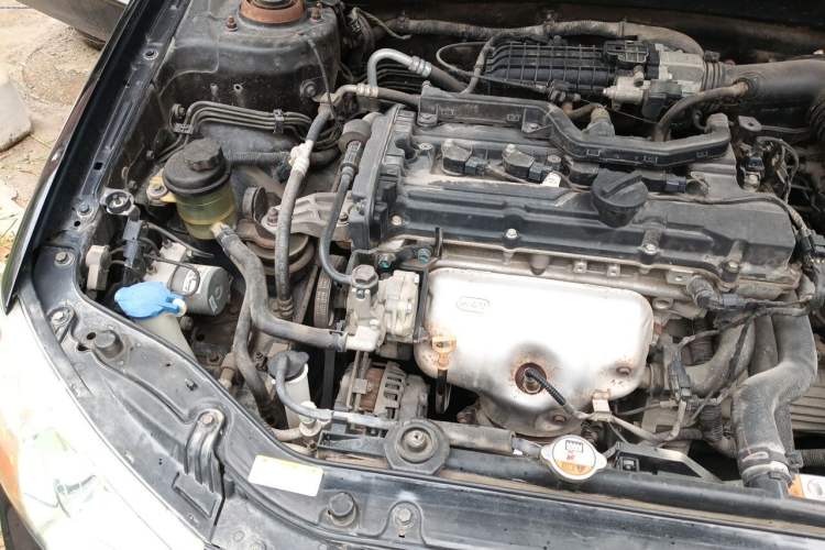 Used Kia Cerato 2012 1.6L MT GL Engine Bay Right