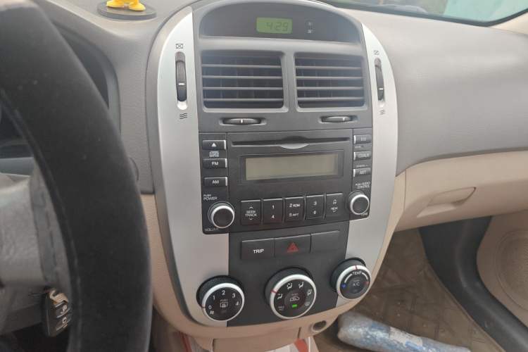Used Kia Cerato 2012 1.6L MT GL Audio And AC Panel