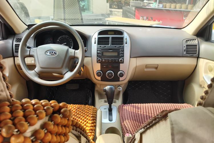 Used Kia Cerato 2012 1.6L AT GL Center Console