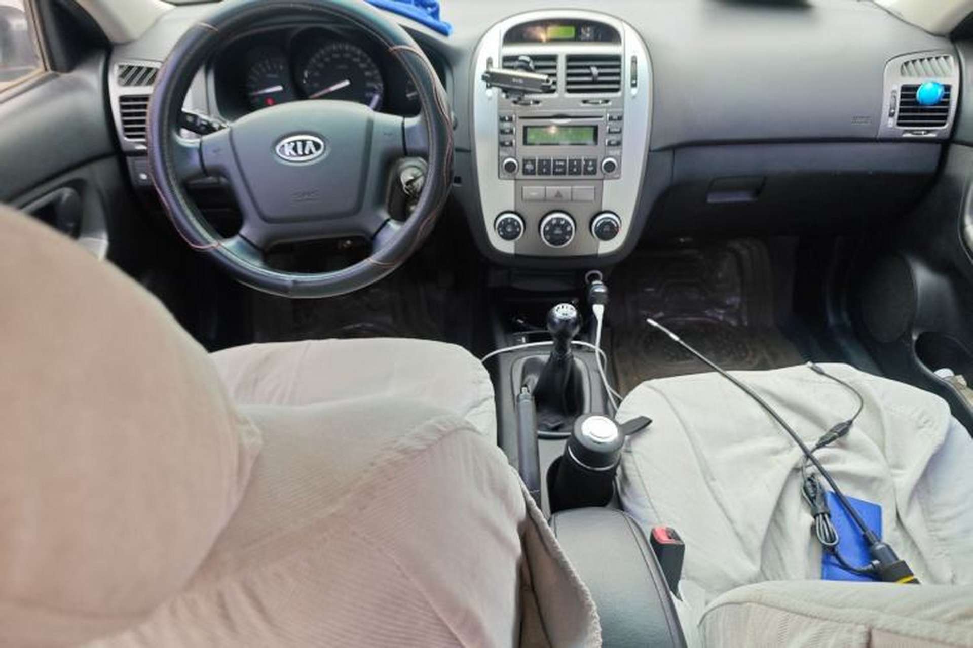 Used Kia Cerato 2012 1.6L MT GL Center Console