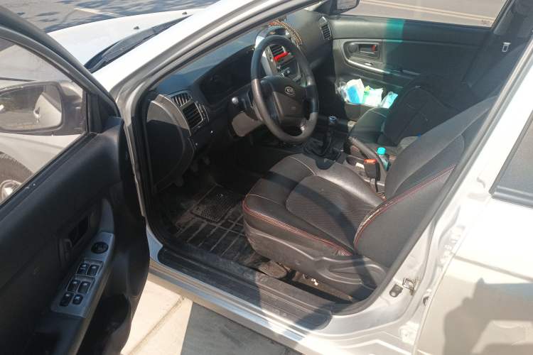 Used Kia Cerato 2012 1.6L MT GL Driver Seat