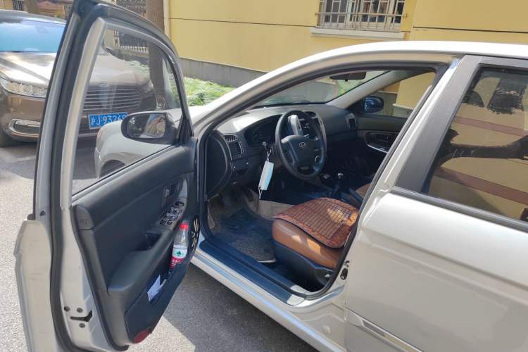 Used Kia Cerato 2012 1.6L MT GL Driver Seat