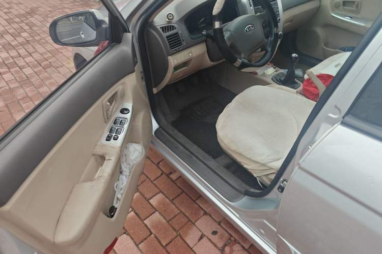 Used Kia Cerato 2012 1.6L MT GL Driver Seat