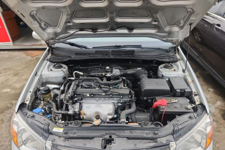 Used Kia Cerato 2012 1.6L MT GL Engine Bay