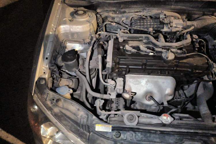 Used Kia Cerato 2012 1.6L MT GL Engine Bay Right