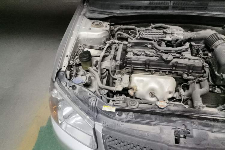 Used Kia Cerato 2012 1.6L MT GL Engine Bay Right
