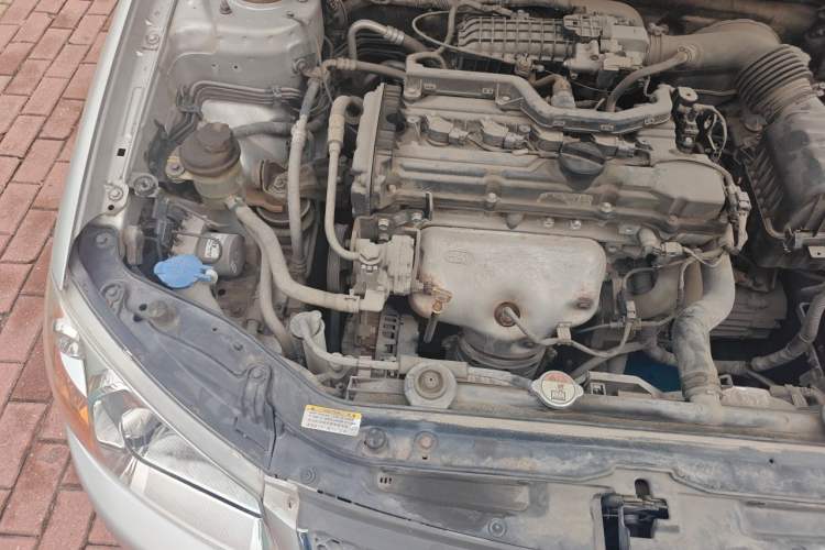 Used Kia Cerato 2012 1.6L MT GL Engine Bay Right