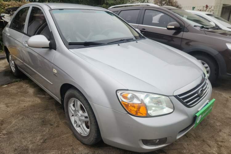 Used Kia Cerato 2012 1.6L MT GL Front Right 45 Deg