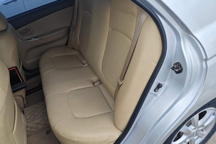 Used Kia Cerato 2012 1.6L MT GL Interior 4