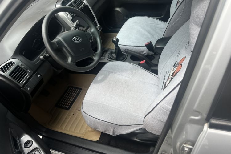 Used Kia Cerato 2012 1.6L MT GL Interior 4