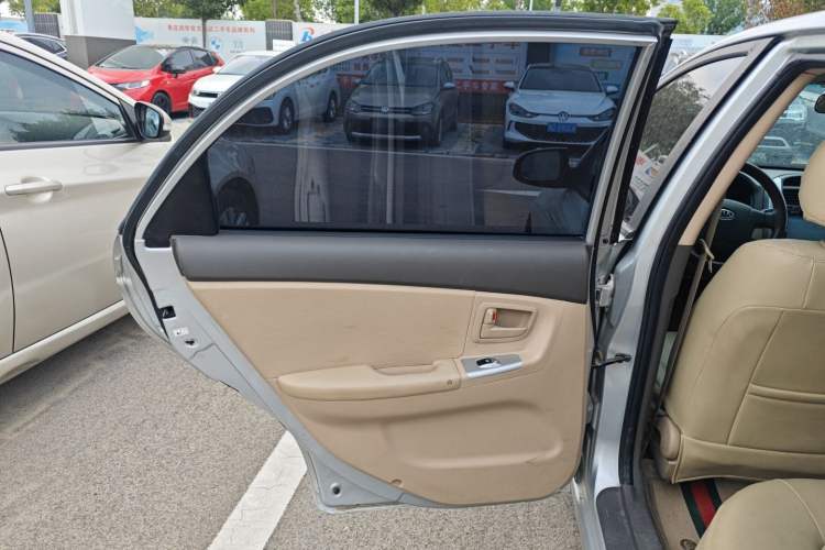 Used Kia Cerato 2012 1.6L MT GL Interior 8