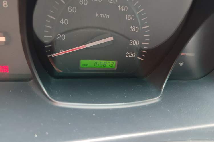Used Kia Cerato 2012 1.6L MT GL Odometer Close Up